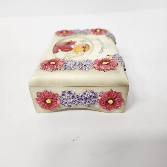 Vintage 3D Floral and Angel Ceramic Musical Jewelry Box Wind Beneath my Wings - Picture 4 of 12